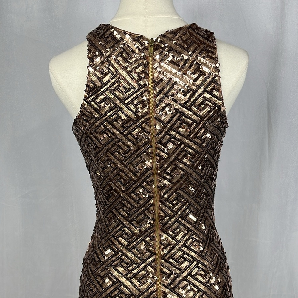 Dress The Population Mia Sequin Dress in Gold. - Picture 6 of 10